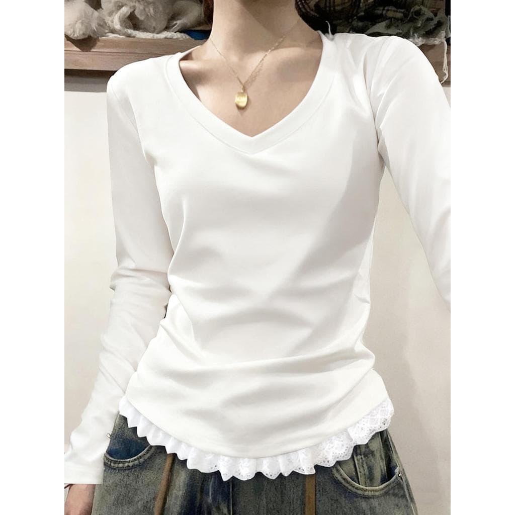 【S-2XL】【การจัดส่งสินค้าในกรุงเทพฯ】เสื้อแขนยาวตัววีคอฝอยมีขอบลายลาเซอร์สำหรับหญิง ที่สวมสวยลดขนาด และเข้ากับทุกสิ่งได้