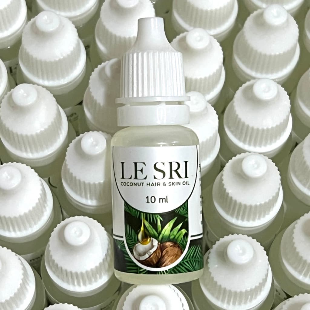 [แถมฟรี]  LE SRI Coconut Hair & Skin Oil 10 ml. เมื่อซื้อสินค้าที่กำหนด