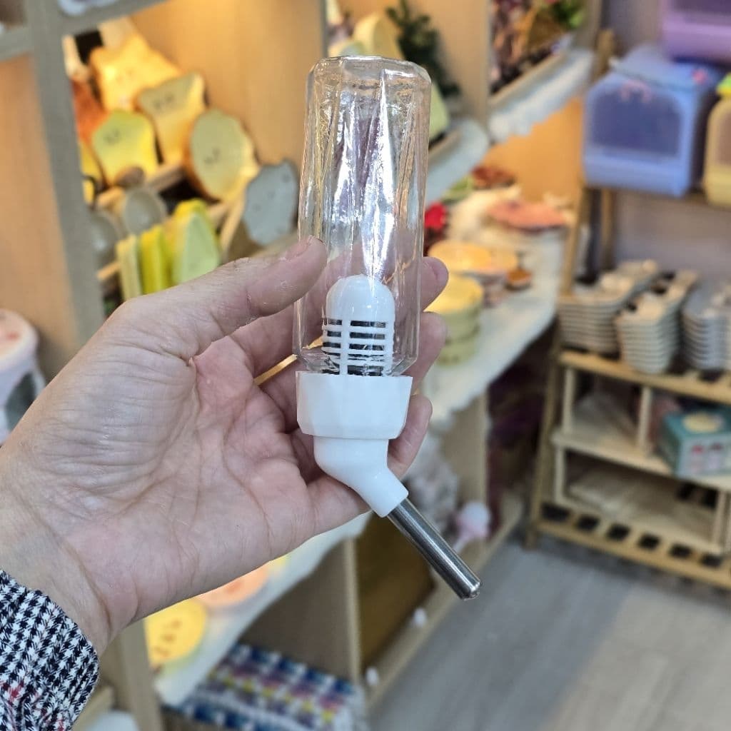 Happy Petto ขวดน้ำสำหรับสัตว์เล็ก หนูแฮมสเตอร์ ดอร์เมาส์ ชูก้าร์ กระรอก นก มาพร้อมลวดสปริงรัดกรง (1 ขวด)